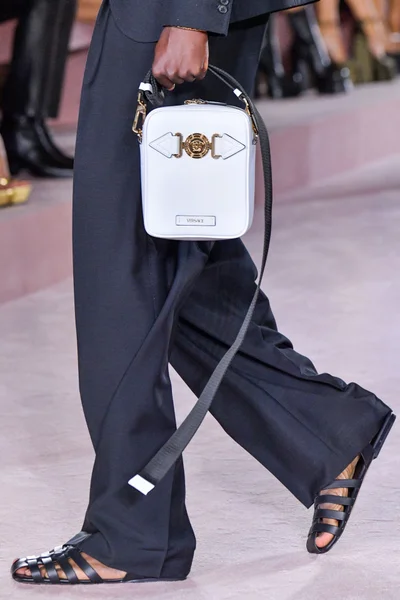 Look 9